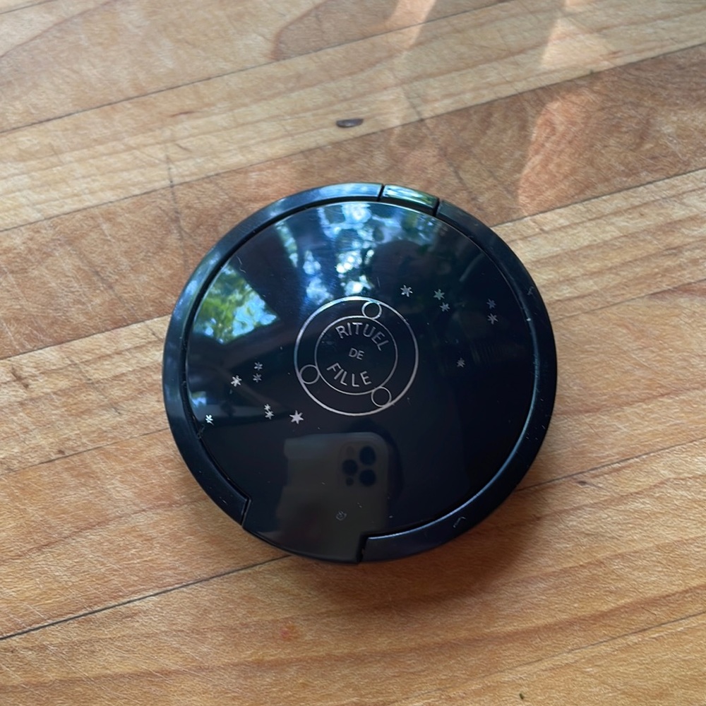 Rituel de fille color nectar glasswing